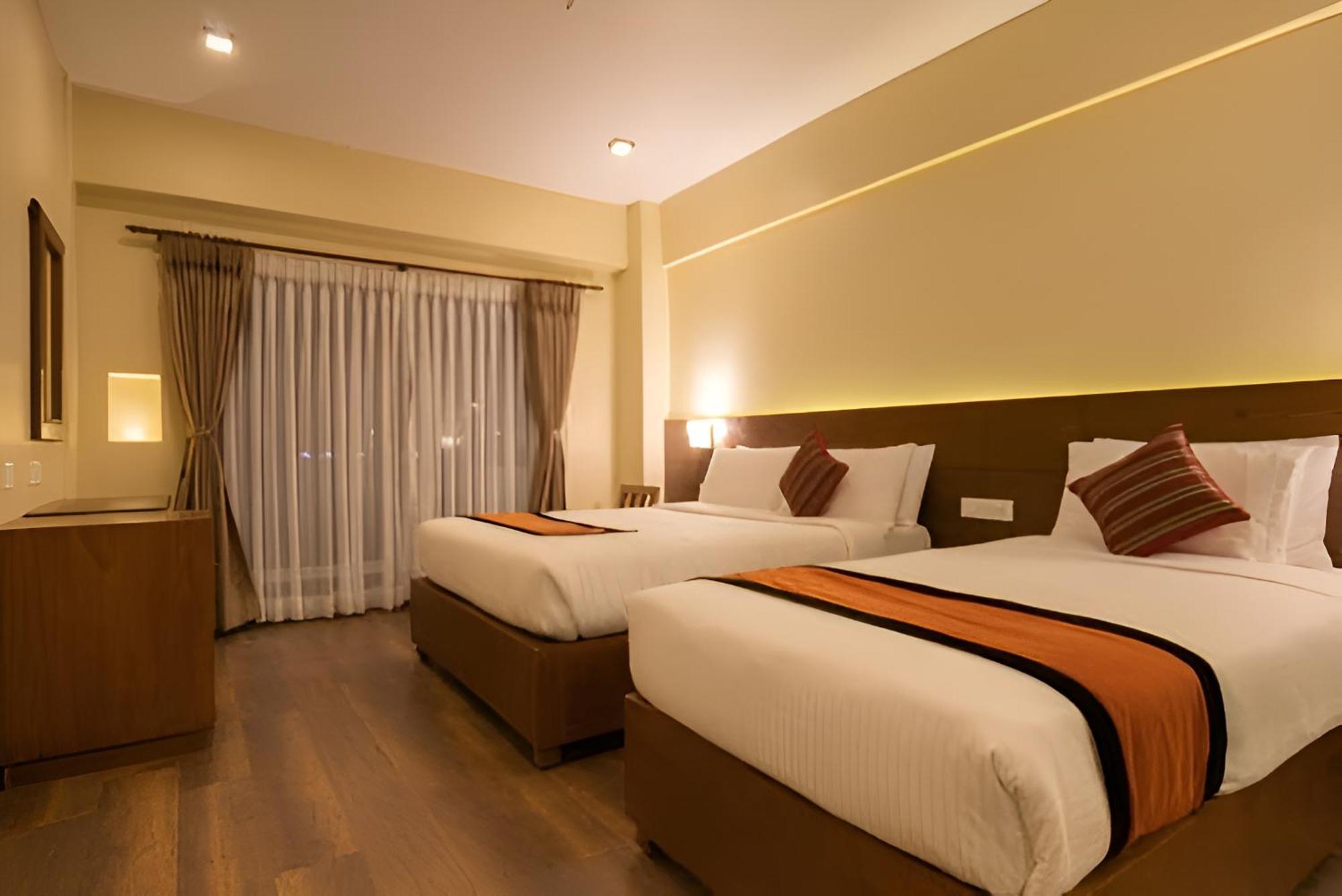 Hotel Ambs Nysha Plaza Zion Near Igi Airport 4*